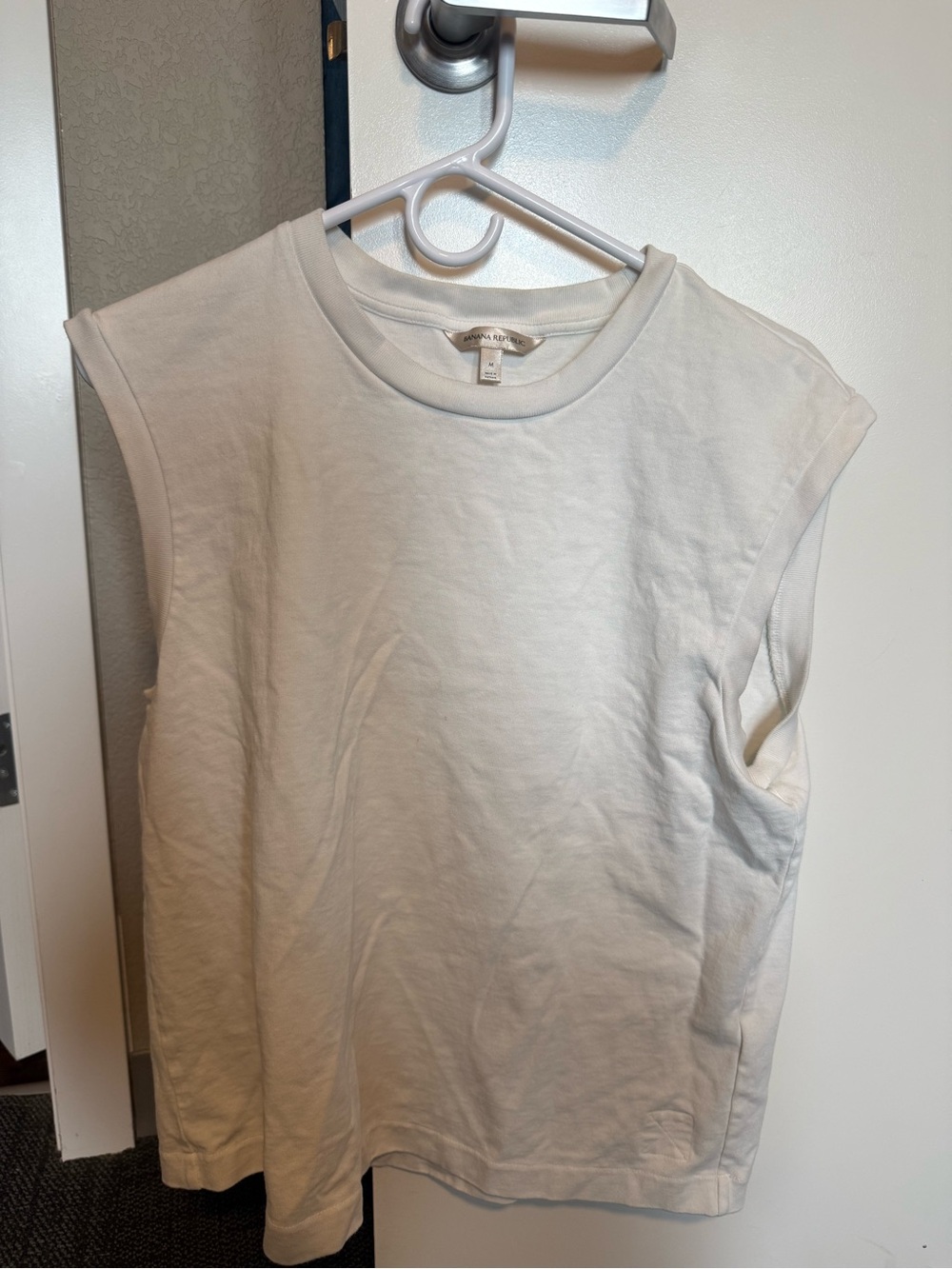 Banana Republic Off-White Sleeveless Crewneck Tank